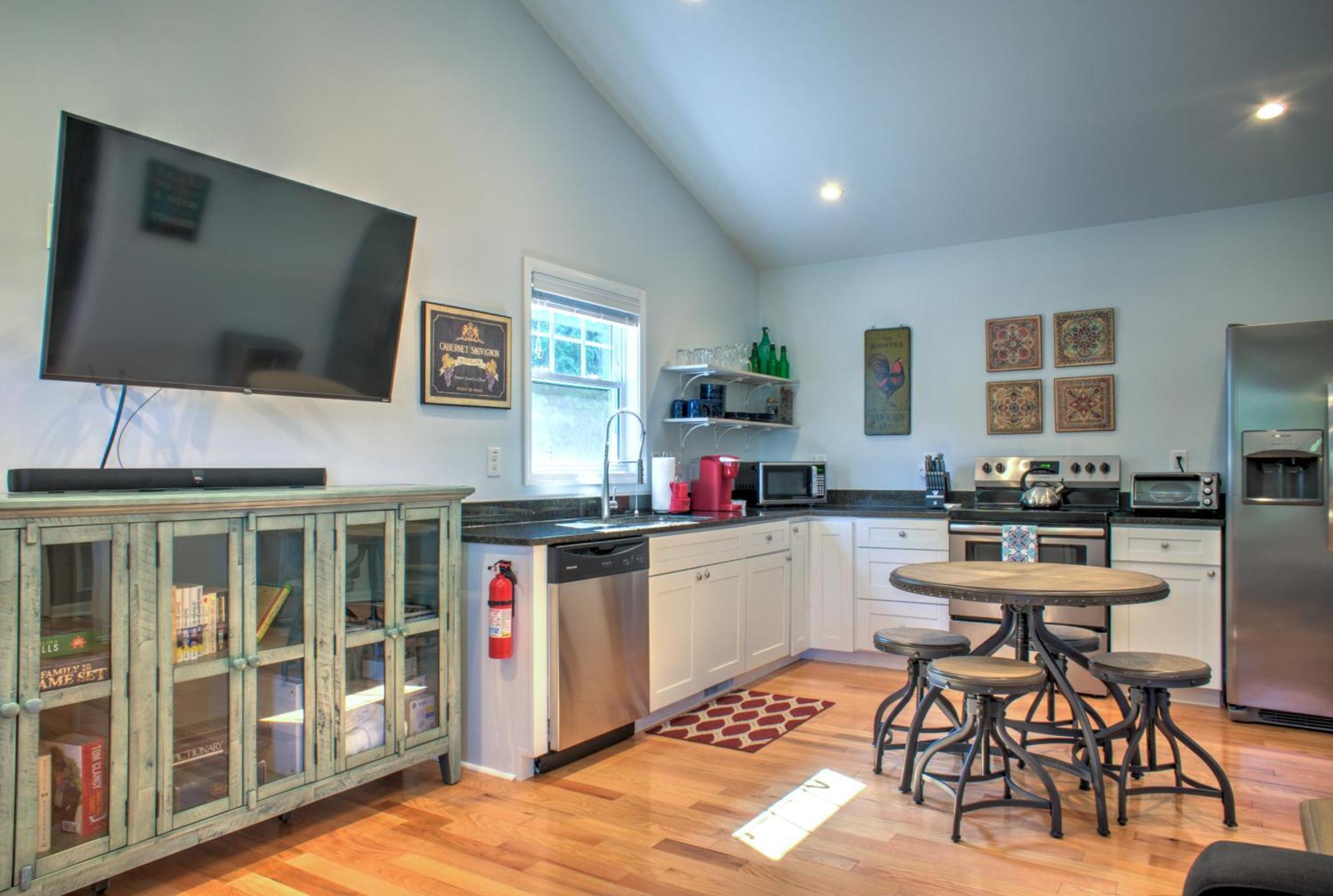 Dogwood Blossom Cottage Эшвилл Экстерьер фото